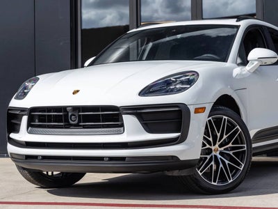 2026 Porsche Macan AWD