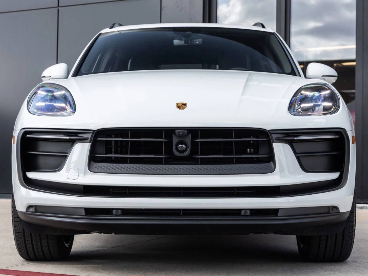 2026 Porsche Macan AWD