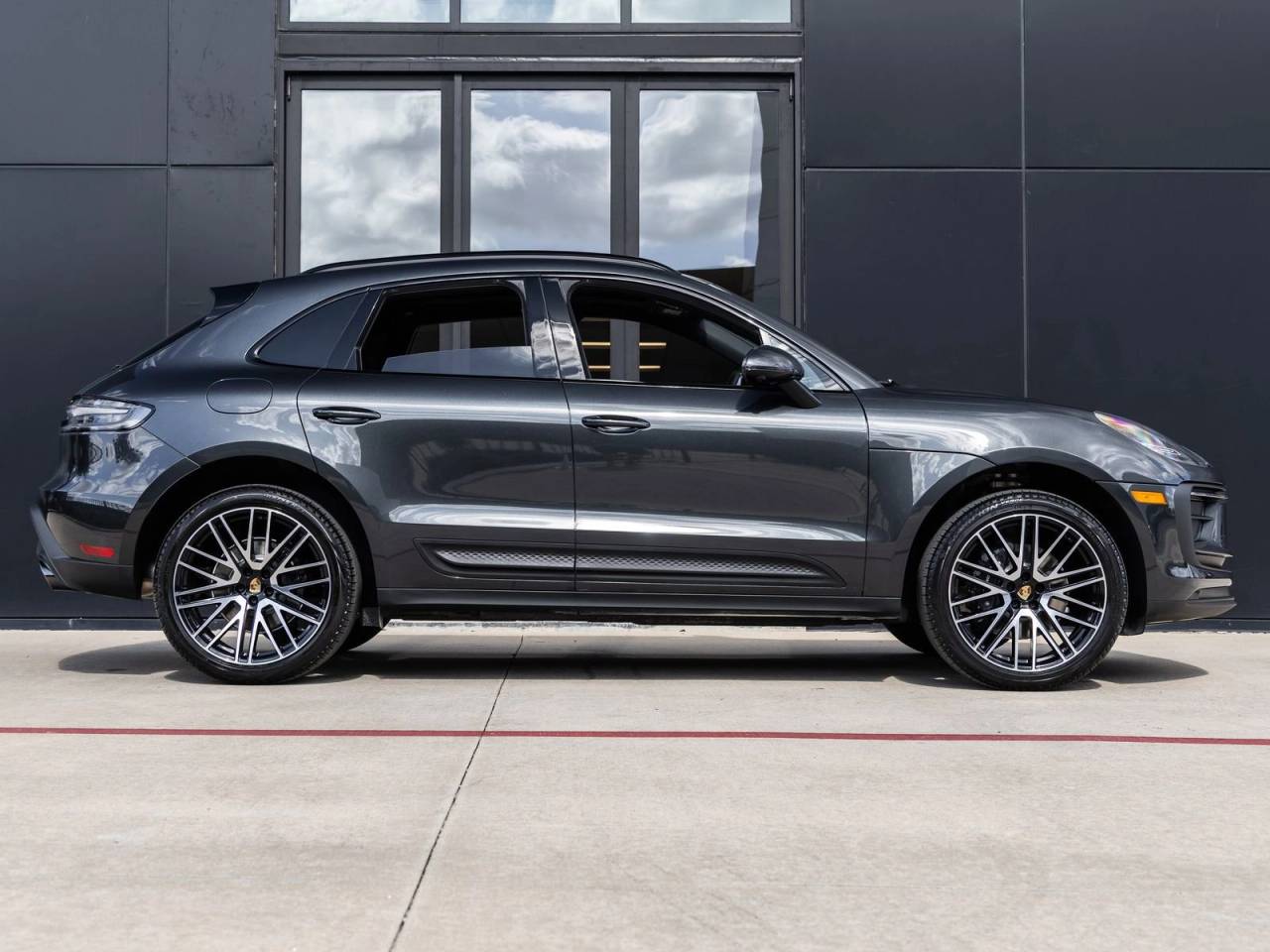 2026 Porsche Macan Macan