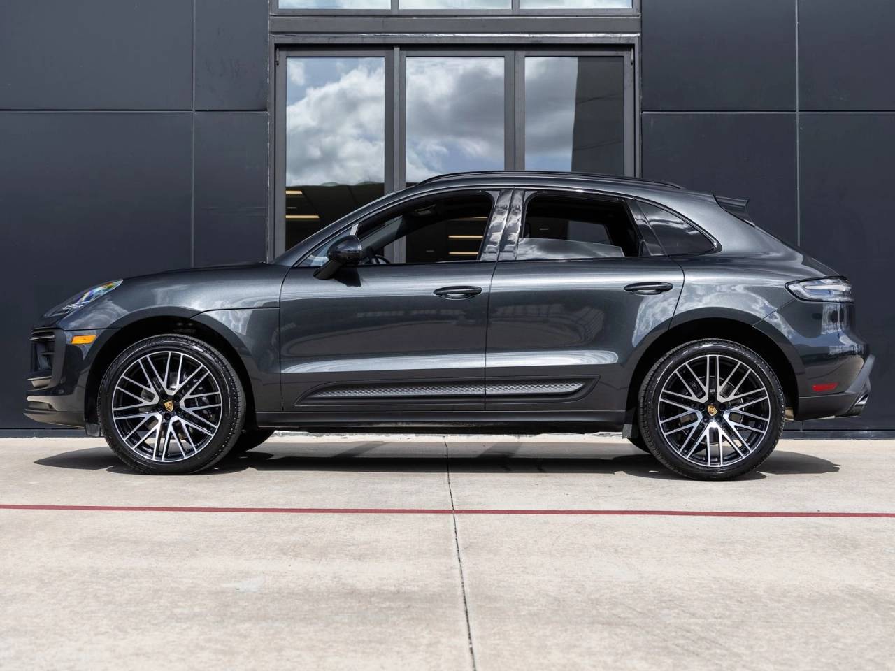 2026 Porsche Macan Macan