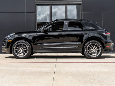 2026 Porsche Macan Macan