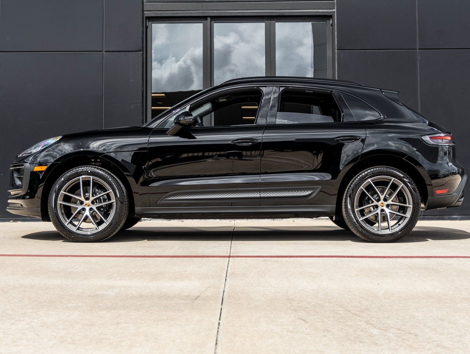 2026 Porsche Macan Macan