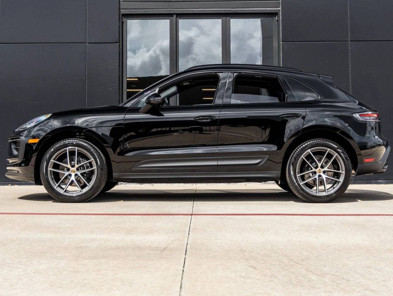 2026 Porsche Macan Macan