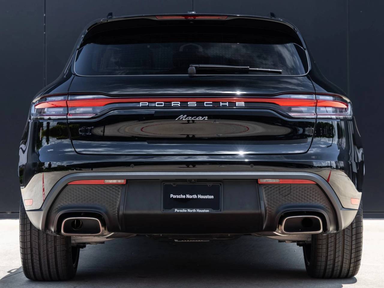 2026 Porsche Macan Base