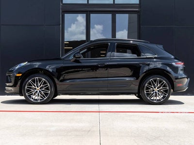 2026 Porsche Macan Base