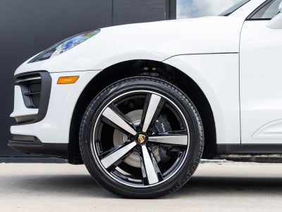 2026 Porsche Macan Macan