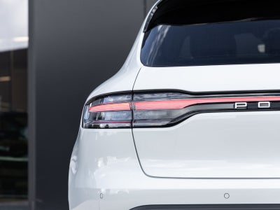2026 Porsche Macan Macan