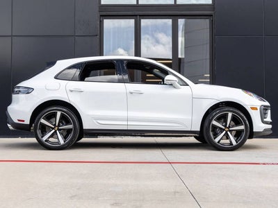 2026 Porsche Macan Macan