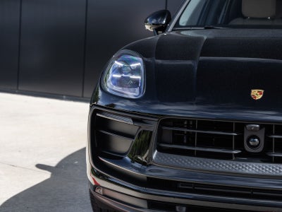2026 Porsche Macan Macan
