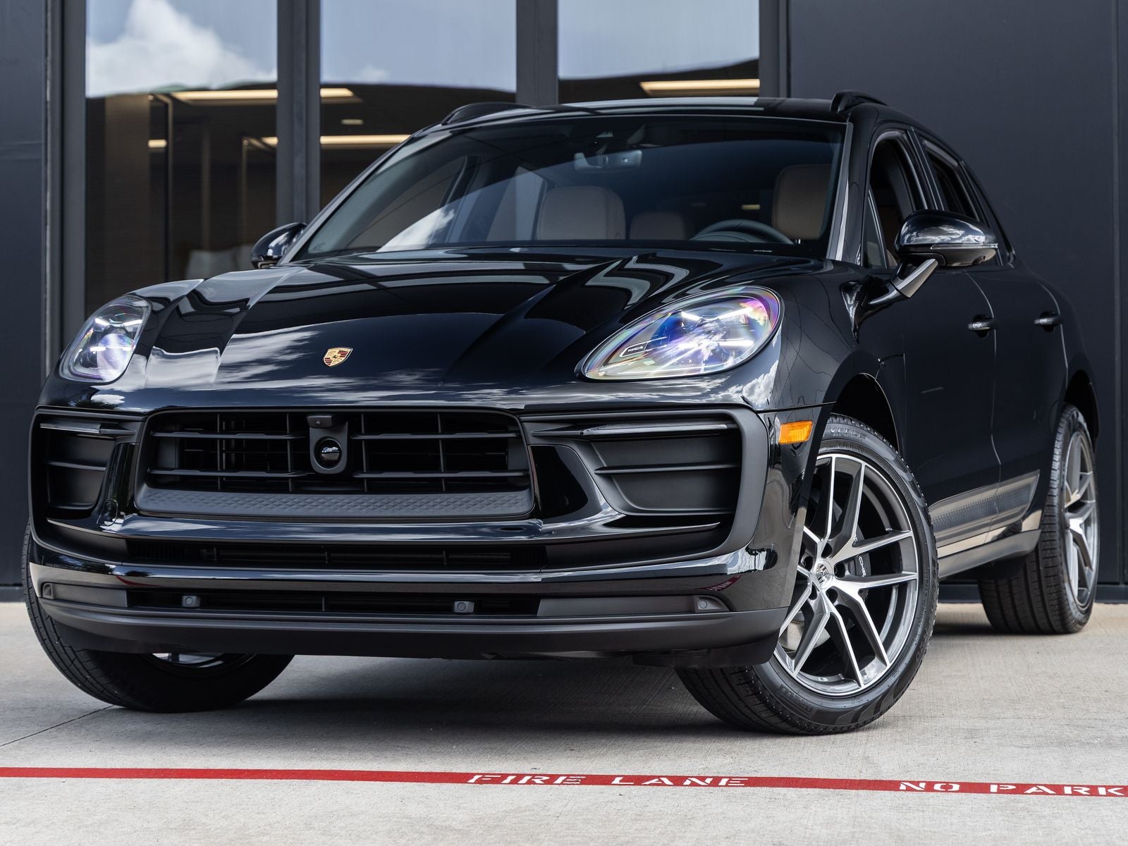 2026 Porsche Macan Base
