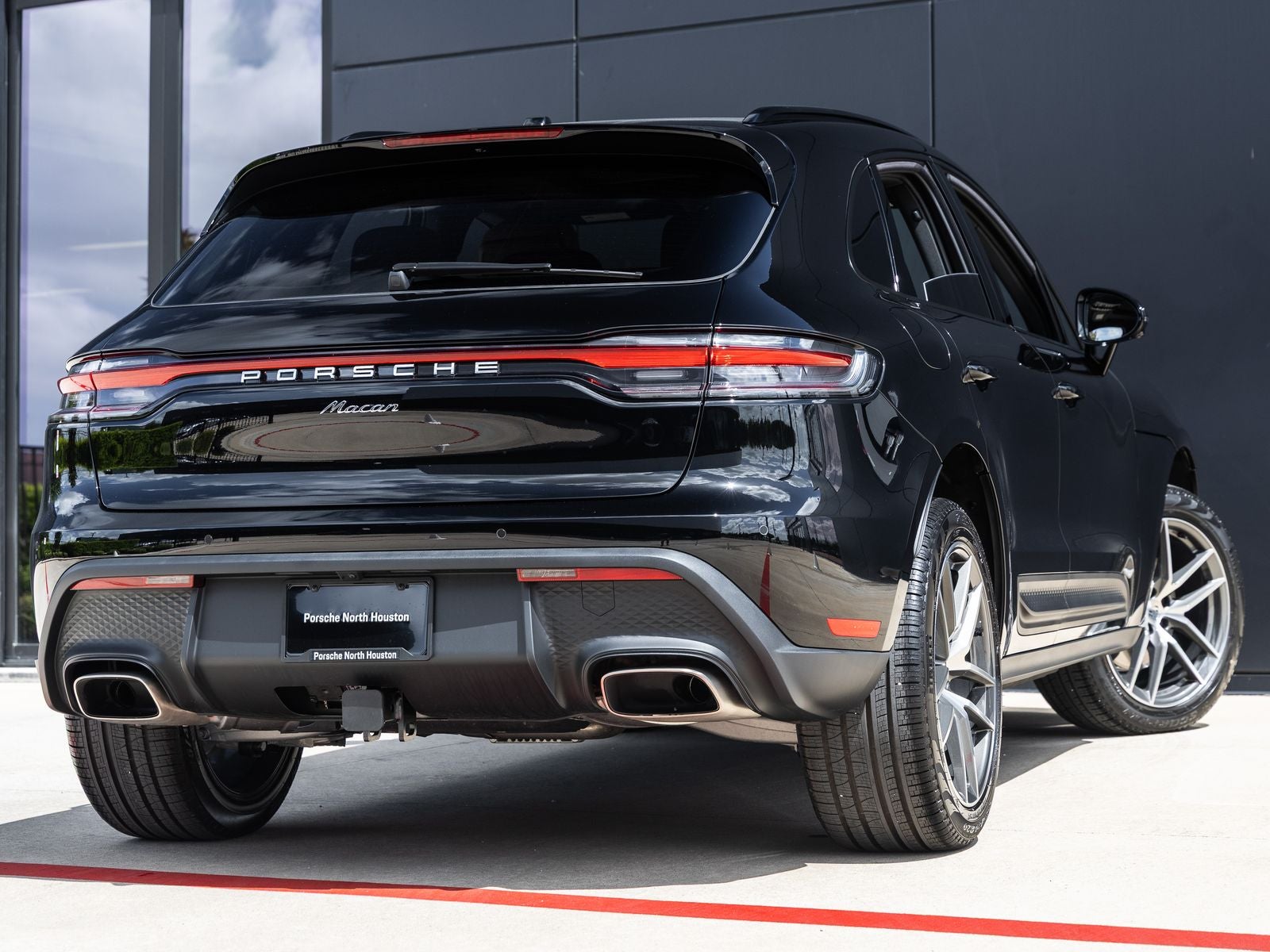 2026 Porsche Macan Base