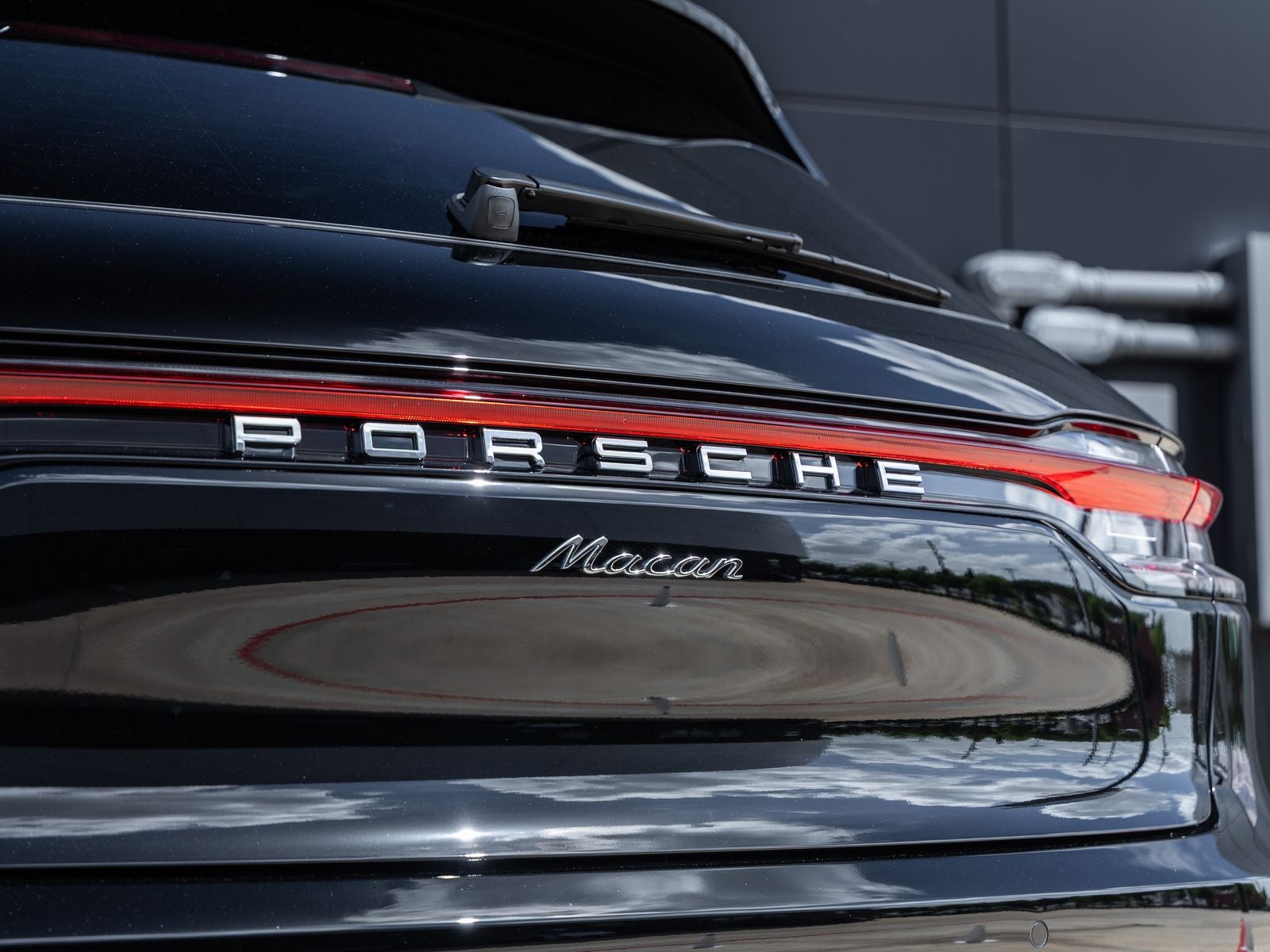 2026 Porsche Macan Base