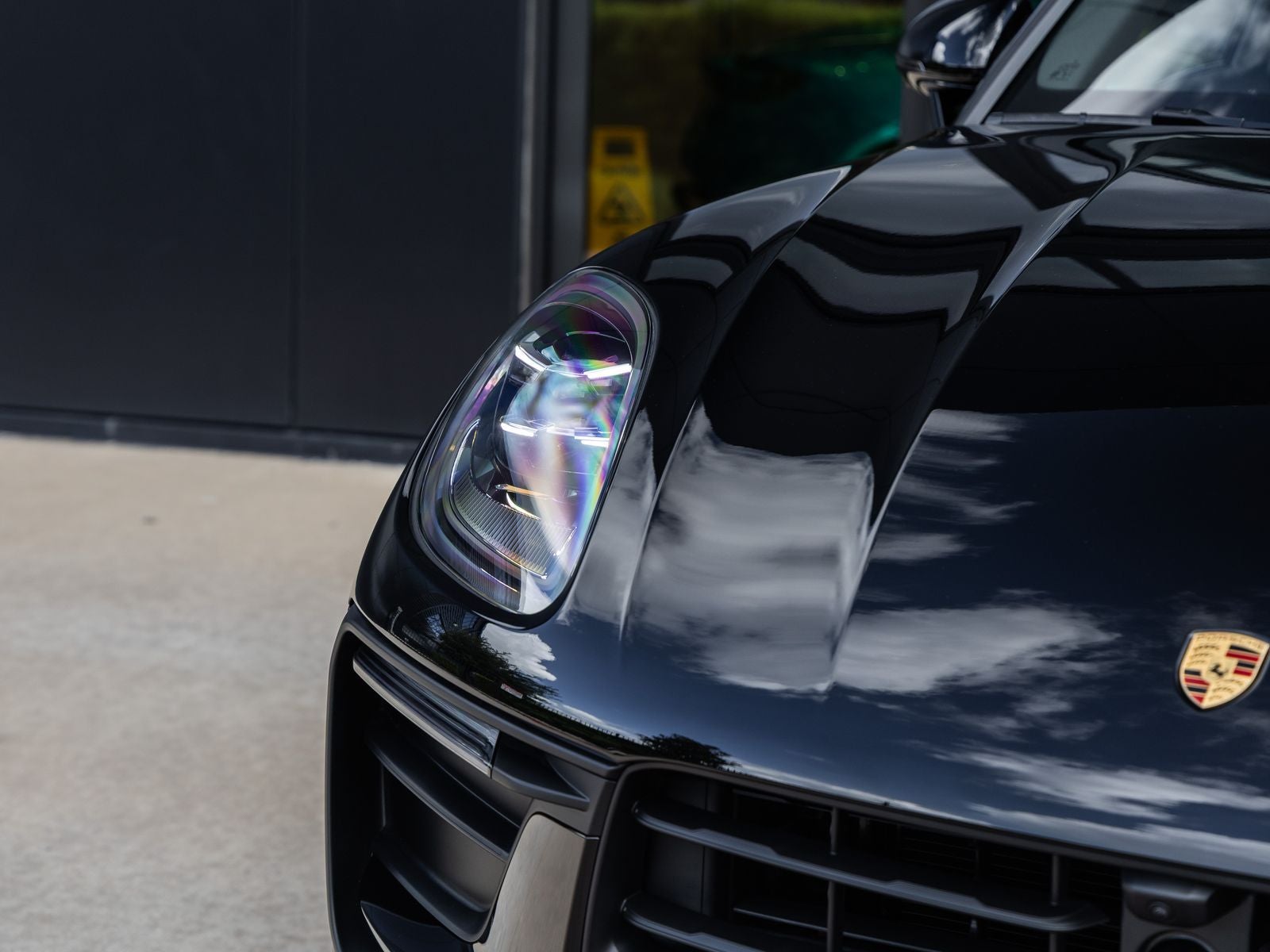 2026 Porsche Macan Base