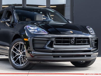 2026 Porsche Macan Base