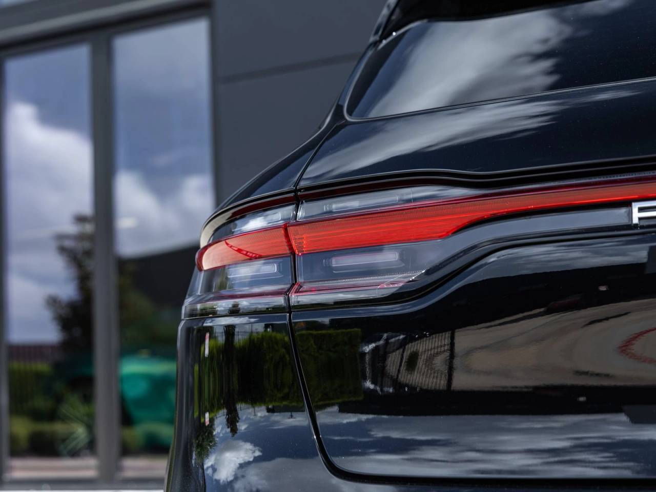 2026 Porsche Macan Macan