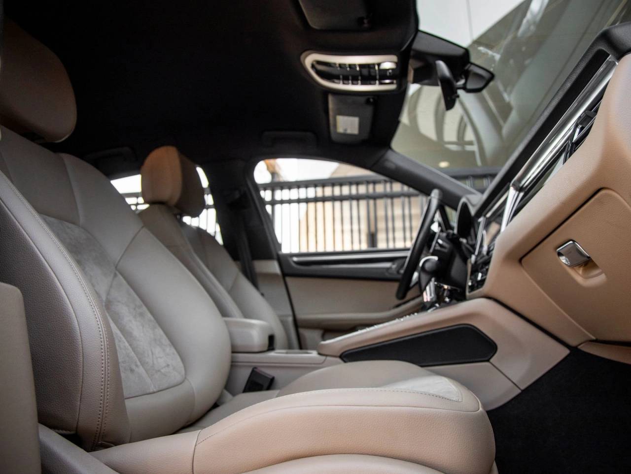 2020 Porsche Macan Macan