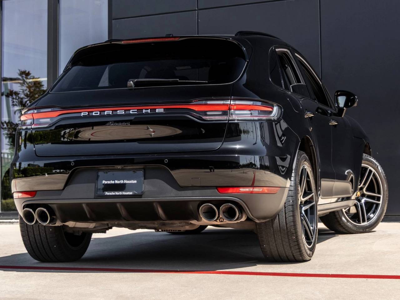 2021 Porsche Macan Macan
