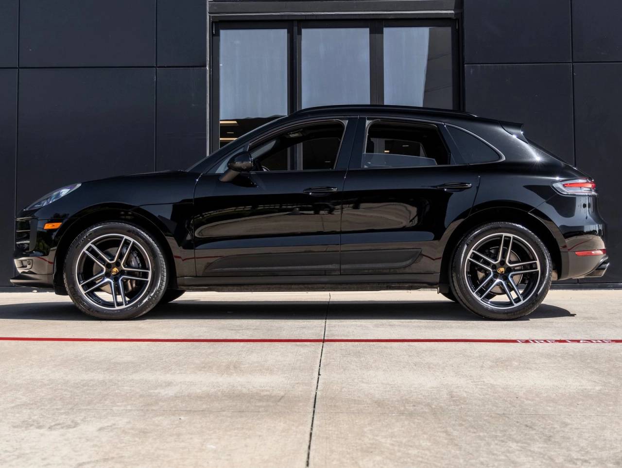 2021 Porsche Macan Macan