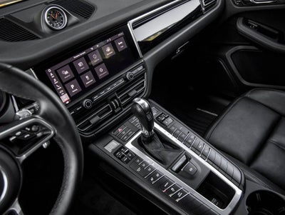 2021 Porsche Macan Macan