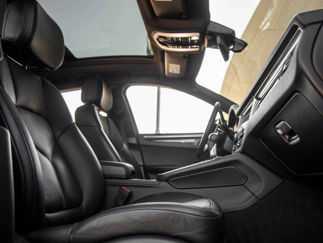 2021 Porsche Macan Macan