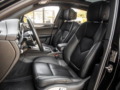 2021 Porsche Macan Macan