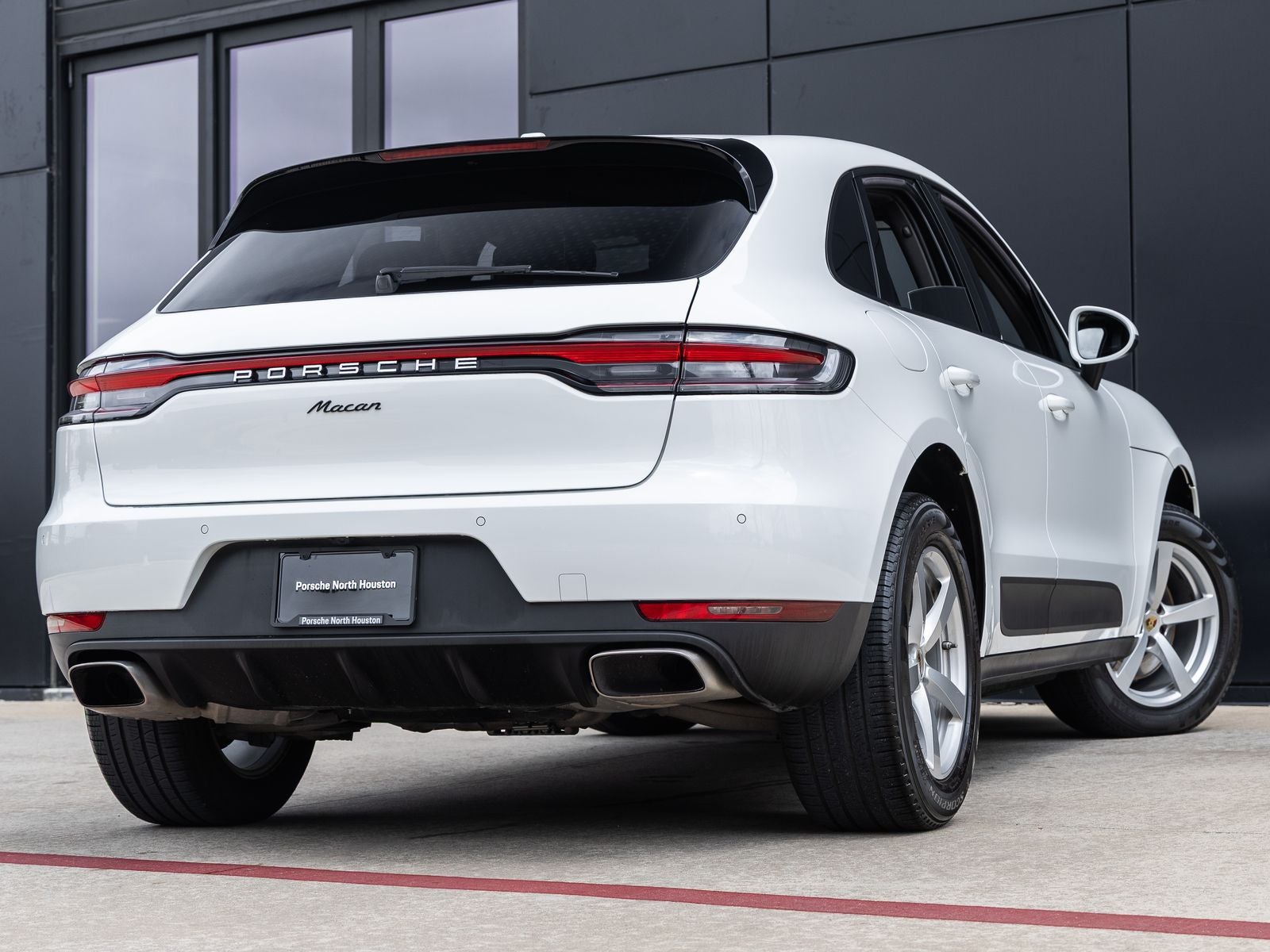 2021 Porsche Macan Macan