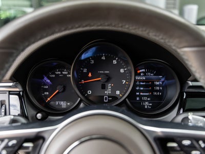 2021 Porsche Macan Macan