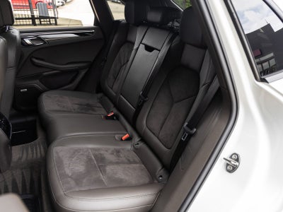 2021 Porsche Macan Macan