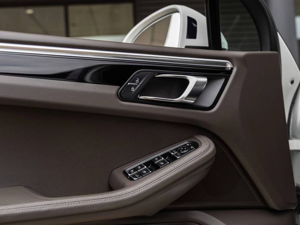 2021 Porsche Macan Macan