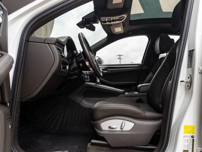 2021 Porsche Macan Macan