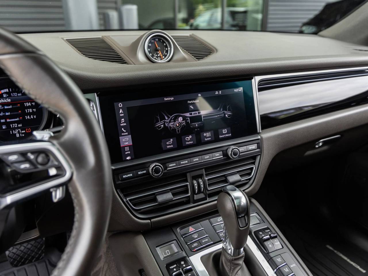 2021 Porsche Macan Macan