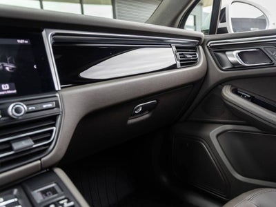 2021 Porsche Macan Macan