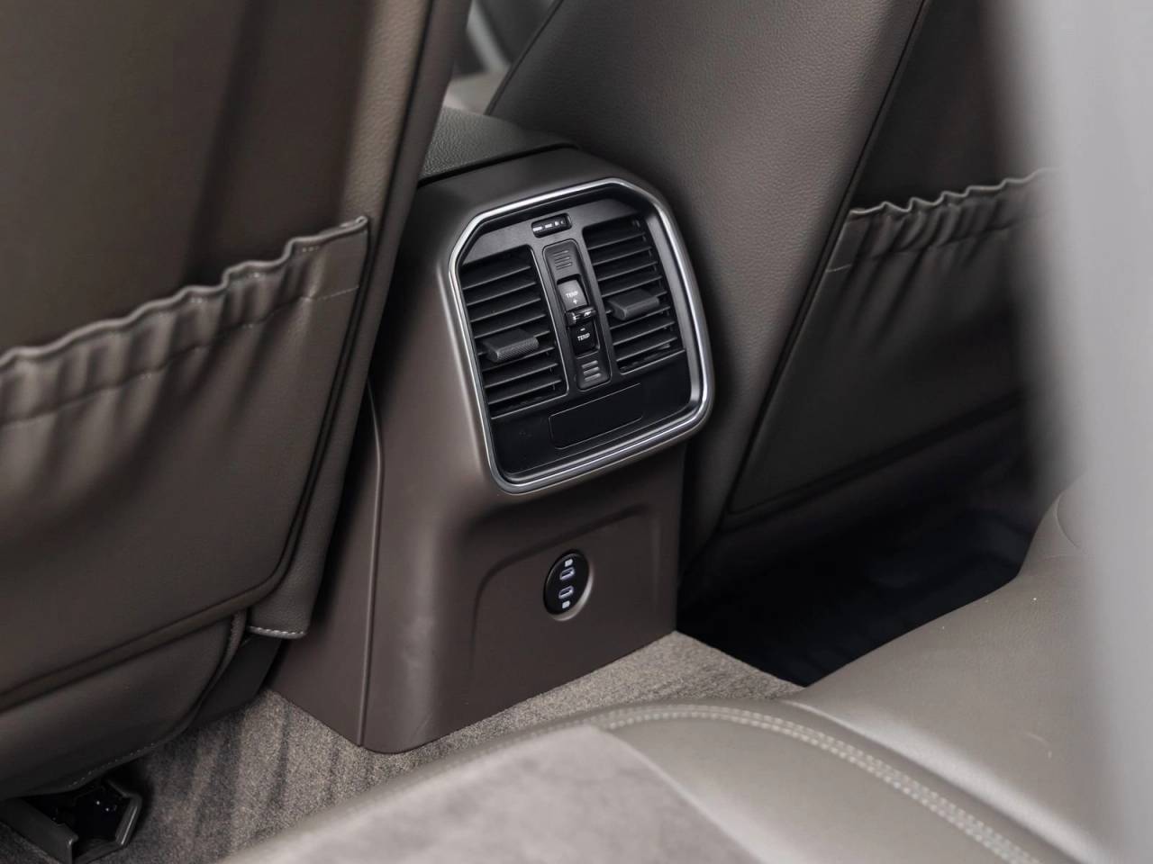 2021 Porsche Macan Macan