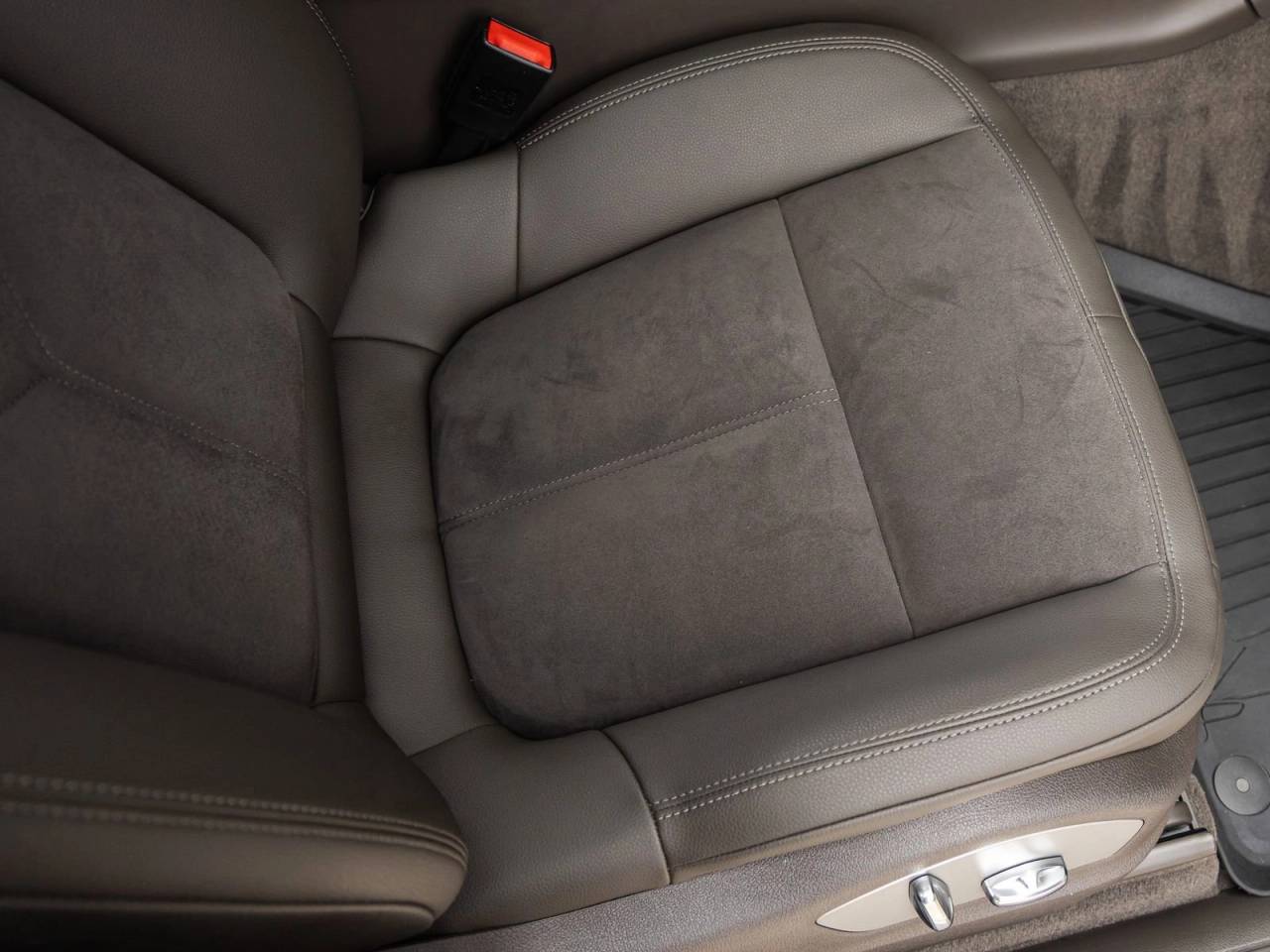 2021 Porsche Macan Macan