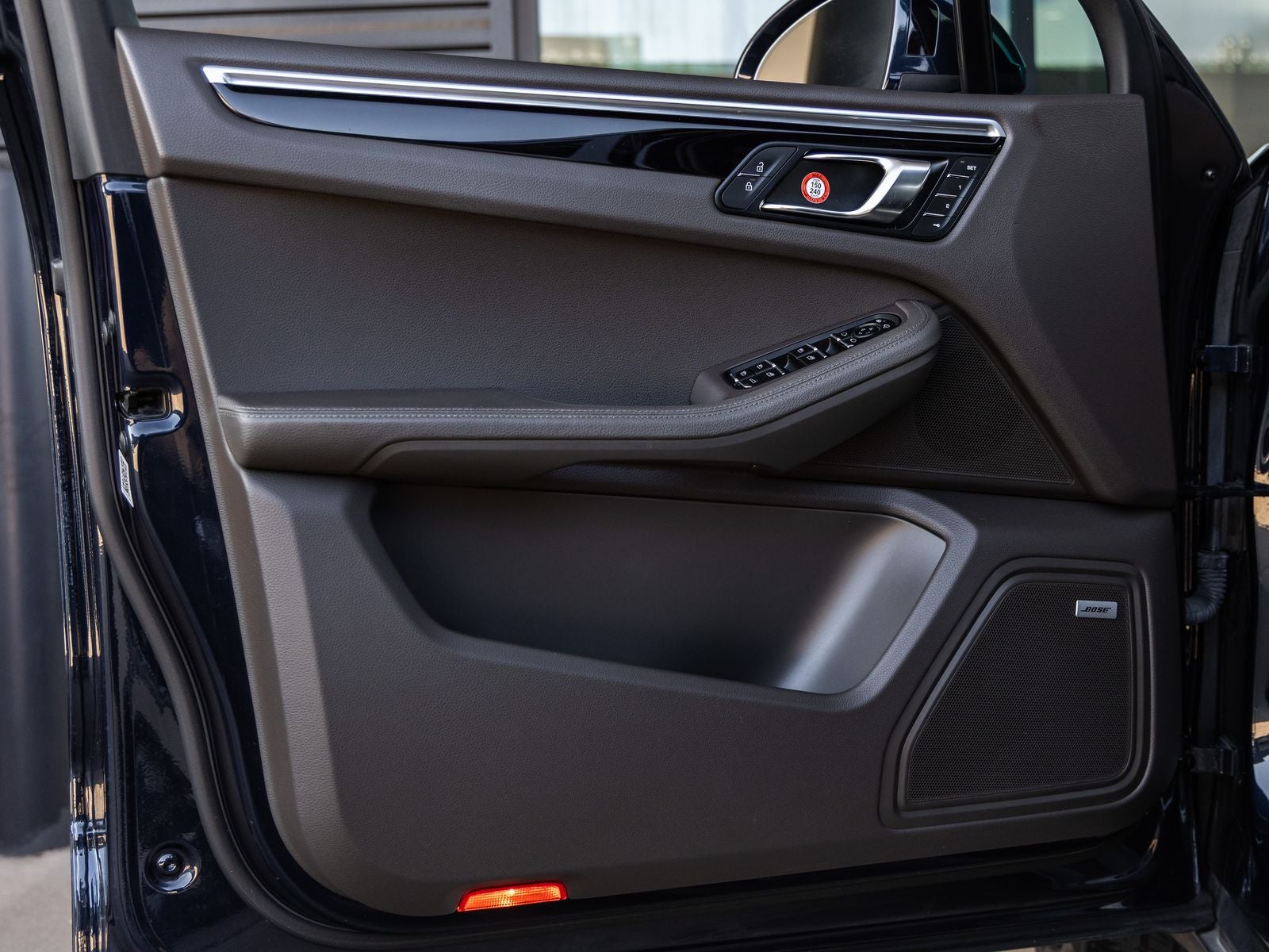 2021 Porsche Macan Macan