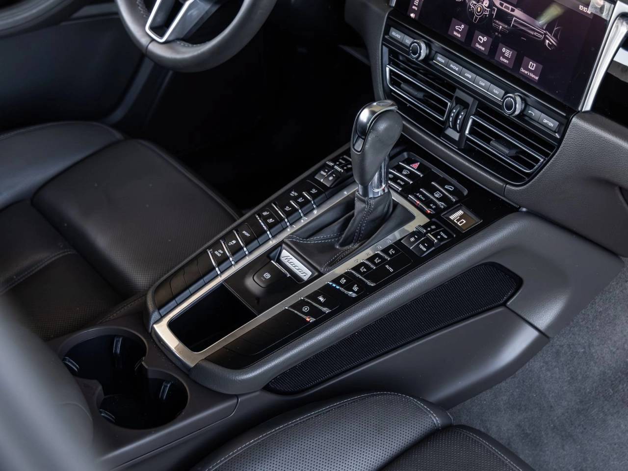 2021 Porsche Macan Macan