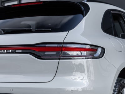 2023 Porsche Macan AWD