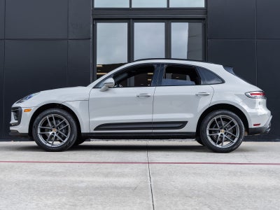 2023 Porsche Macan AWD