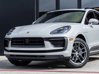 2023 Porsche Macan AWD