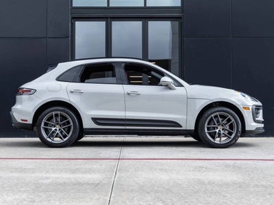 2023 Porsche Macan AWD