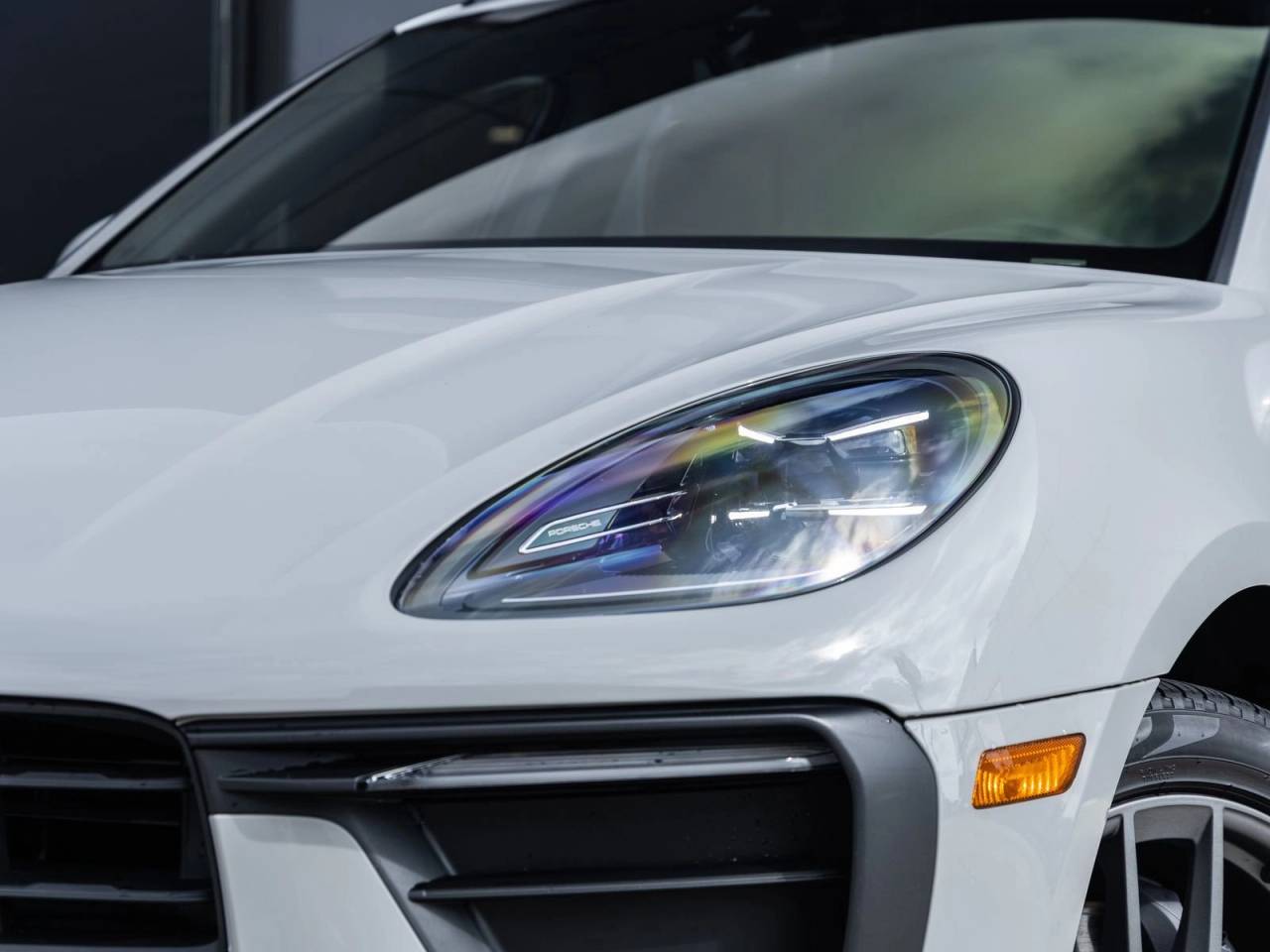 2023 Porsche Macan AWD