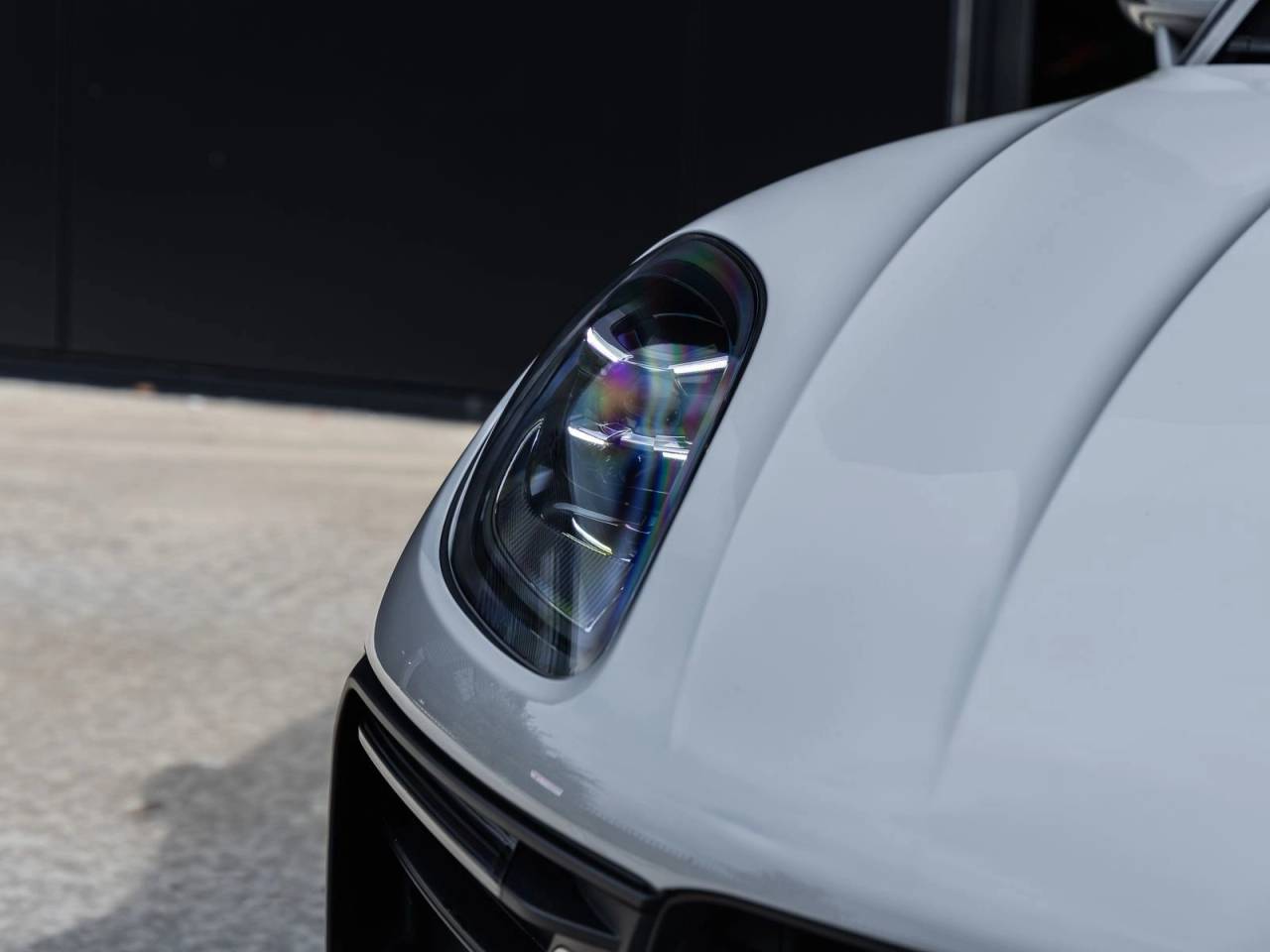 2023 Porsche Macan AWD