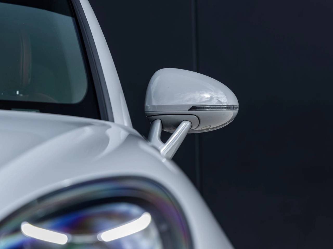 2023 Porsche Macan AWD