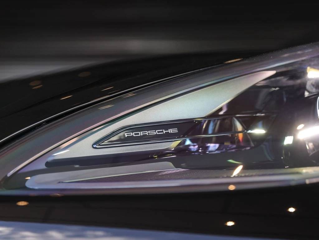 2025 Porsche Macan AWD