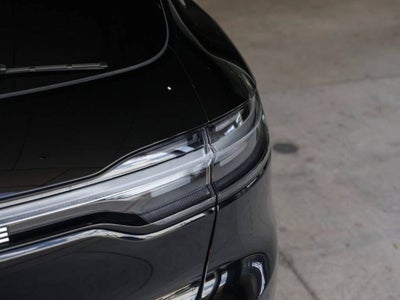 2025 Porsche Macan AWD