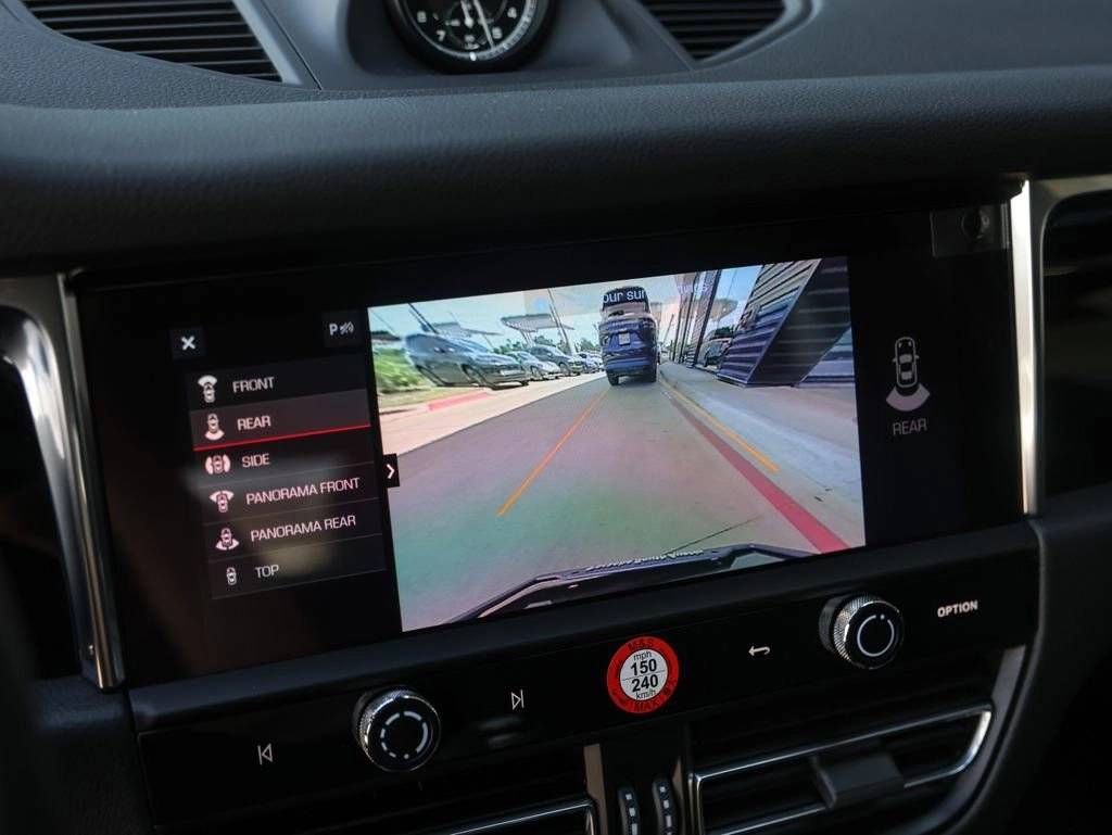 2025 Porsche Macan AWD