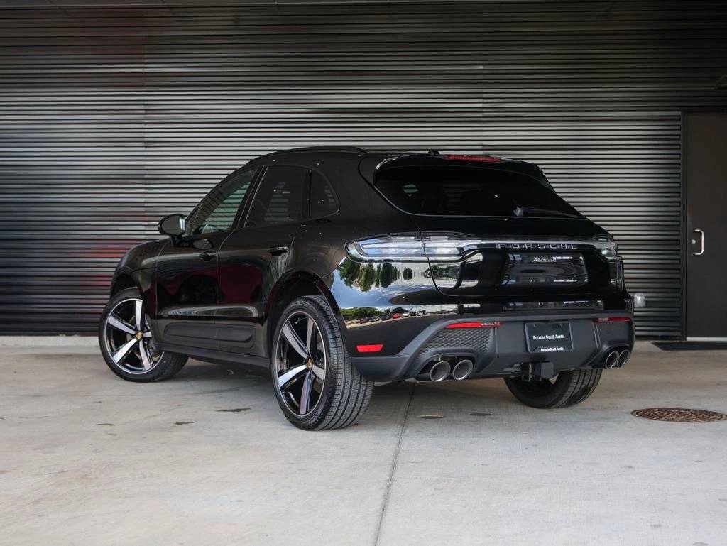 2025 Porsche Macan AWD