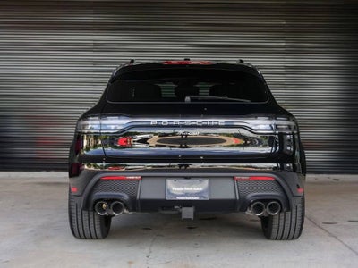 2025 Porsche Macan AWD