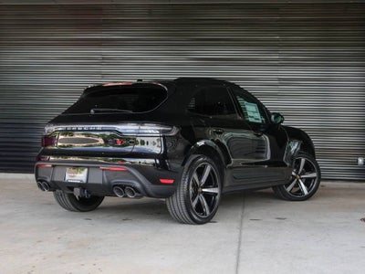 2025 Porsche Macan AWD