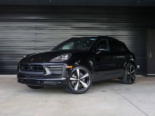 2025 Porsche Macan AWD